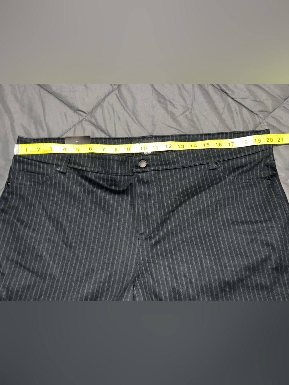 Dkny women’s Black Pinstripe Flat Front Shorts